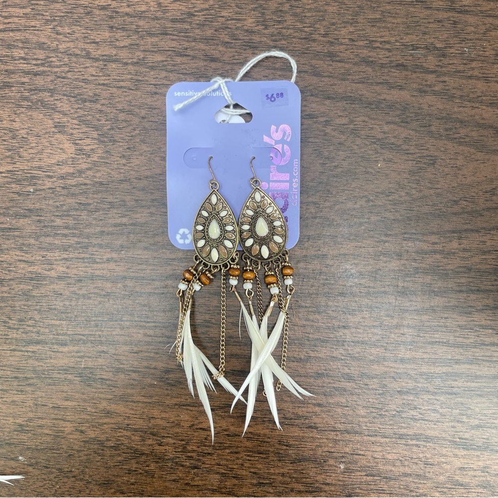 NWT Claire's Elegant Feather Drop Earrings - White and Brown